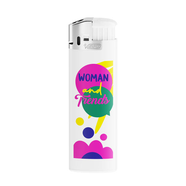 BIC® J38 Accendino con cappuccio cromato personalizzato — Corpo bianco opaco, base bianca, op. Forchetta bianca, cofano cromato (esempio di personalizzazione)