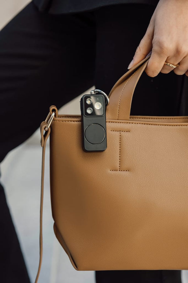 Allarme personale ricaricabile GuardBuddy con type C  RCS nero - personalizzabile con logo