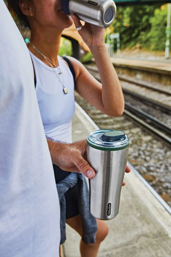 Bicchiere termico da viaggio Black+Blum 600ml - personalizzabile con logo