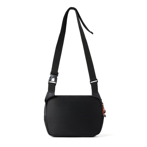 Borsa a tracolla Nordic Drift Trail RCS 4L nero - personalizzabile con logo