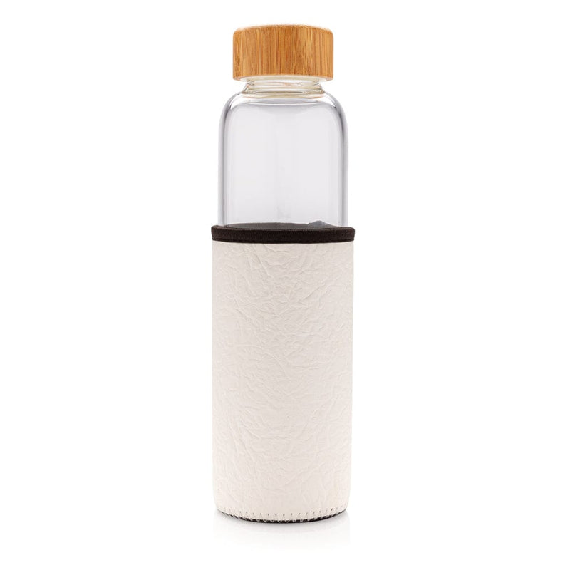 Bottiglia di vetro con manica in PU ruvido bianco - personalizzabile con logo