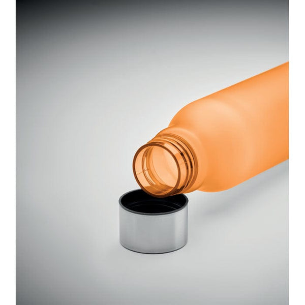 Bottiglia in RPET da 600ml Colore: arancione, azzurro, bianco, grigio, rosso, royal, verde calce €3.65 - MO6237-29