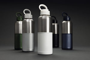 Bottiglia Ripple con manico in rAcciaio RCS 750ML - personalizzabile con logo