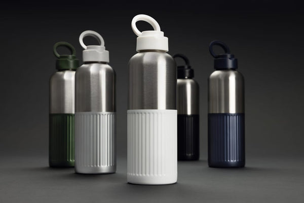 Bottiglia Ripple con manico in rAcciaio RCS 750ML - personalizzabile con logo
