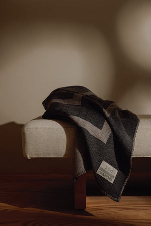Coperta VINGA Monogram GRS - personalizzabile con logo