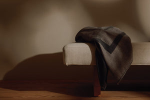Coperta VINGA Monogram GRS - personalizzabile con logo