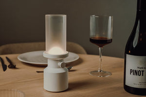 Lampada da tavolo VINGA Niori RCS - personalizzabile con logo