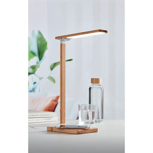 Luce da tavolo e caricatore 10W in bamboo beige - personalizzabile con logo