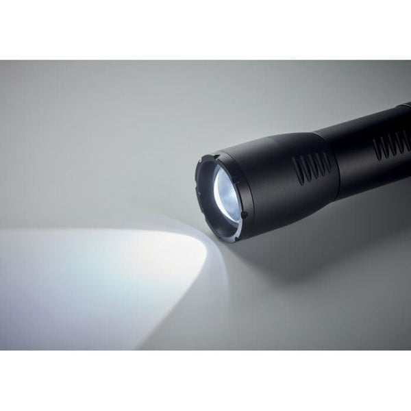 Torcia LED ricaricabile alta luminosità, EDC magnetica con clip, impermeabile e portatile, ideale per campeggio, emergenze e uso quotidiano, Argento | Leroy Merlin Torcia LED ricaricabile alta luminosità, EDC magnetica con clip, impermeabile e portatile, ideale per campeggio, emergenze e uso quotidiano, Argento | Leroy Merlin