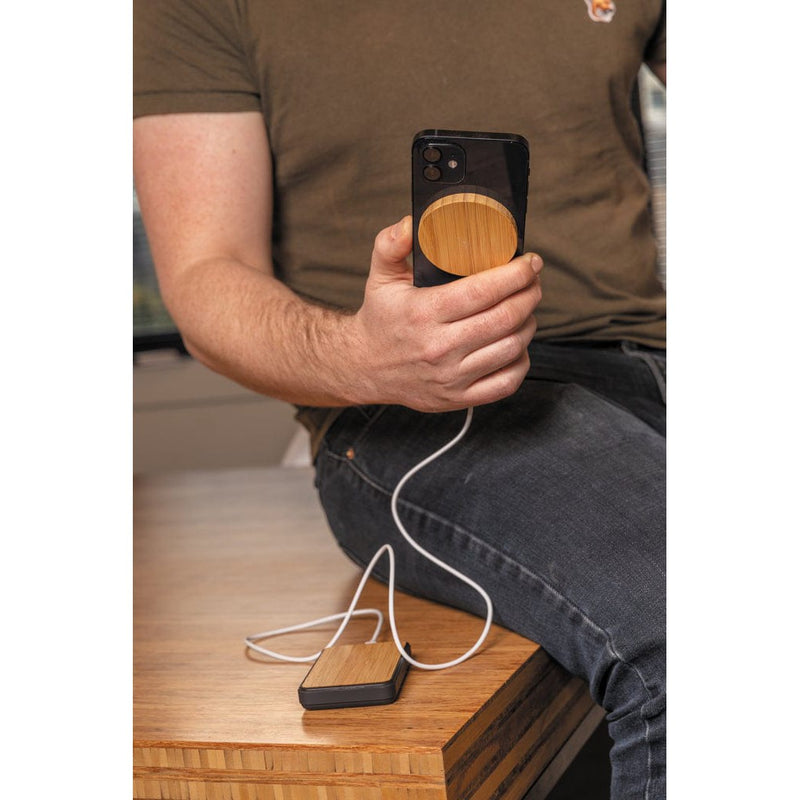 Ricaricatore wireless magnetico 10W in bambù marrone - personalizzabile con logo