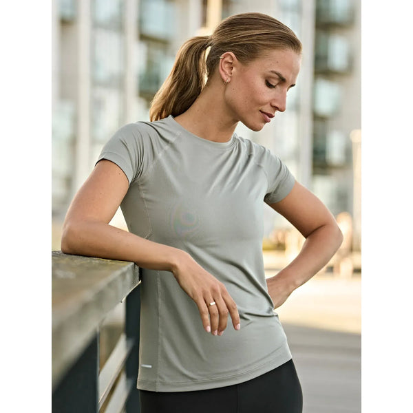 T-shirt Ladies cooldry tee - personalizzabile con logo