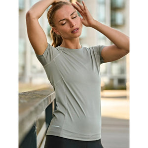 T-shirt Ladies cooldry tee - personalizzabile con logo