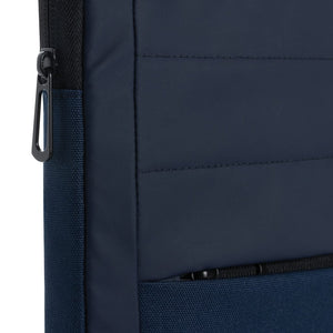 Tasca porta PC da 15,6" Armond in RPET AWARE™ - personalizzabile con logo