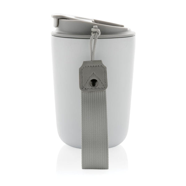 Tazza termica Cuppa in acciaio riciclato con laccio da collo - personalizzabile con logo
