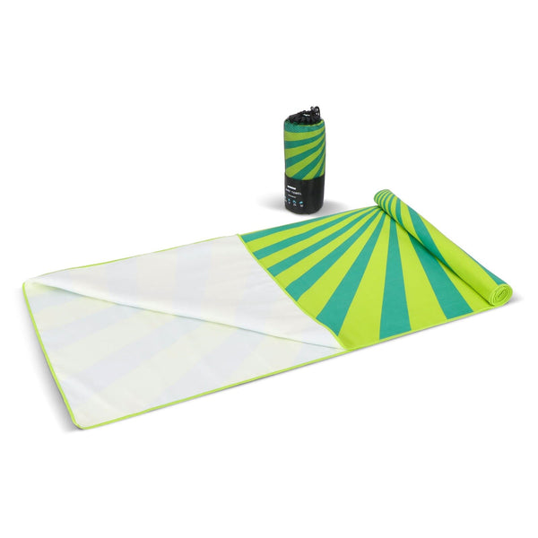 Telo mare asciugatura rapida in R-PET 100×180 cm, sublimazione verde - personalizzabile con logo